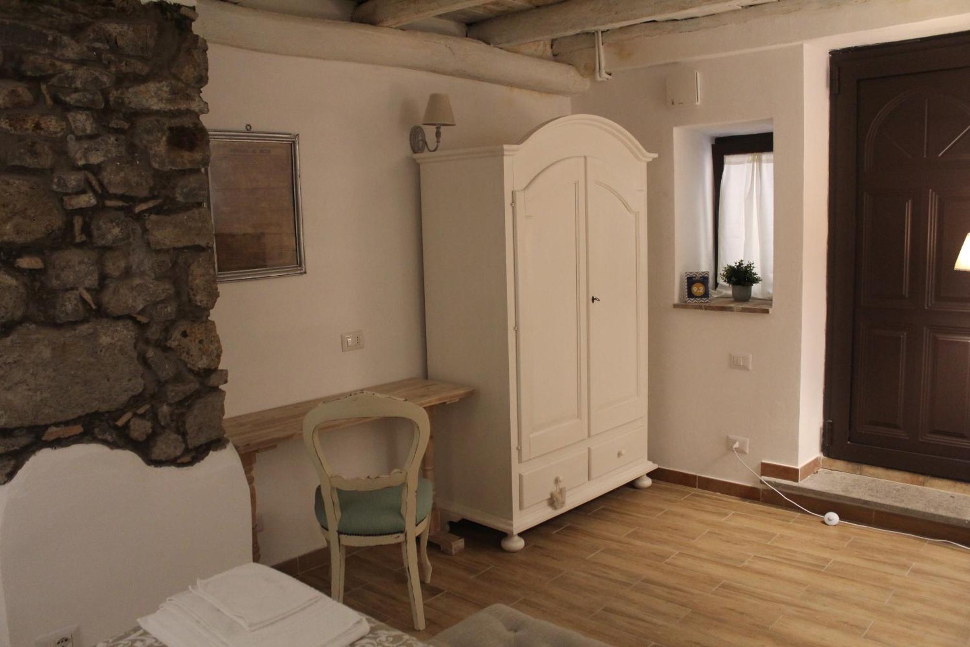 Livia'S Charming Room Trevignano Romano Exterior foto